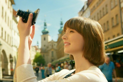 Sony QX10 Smart Lenses That Turn Phones Into True Cameras